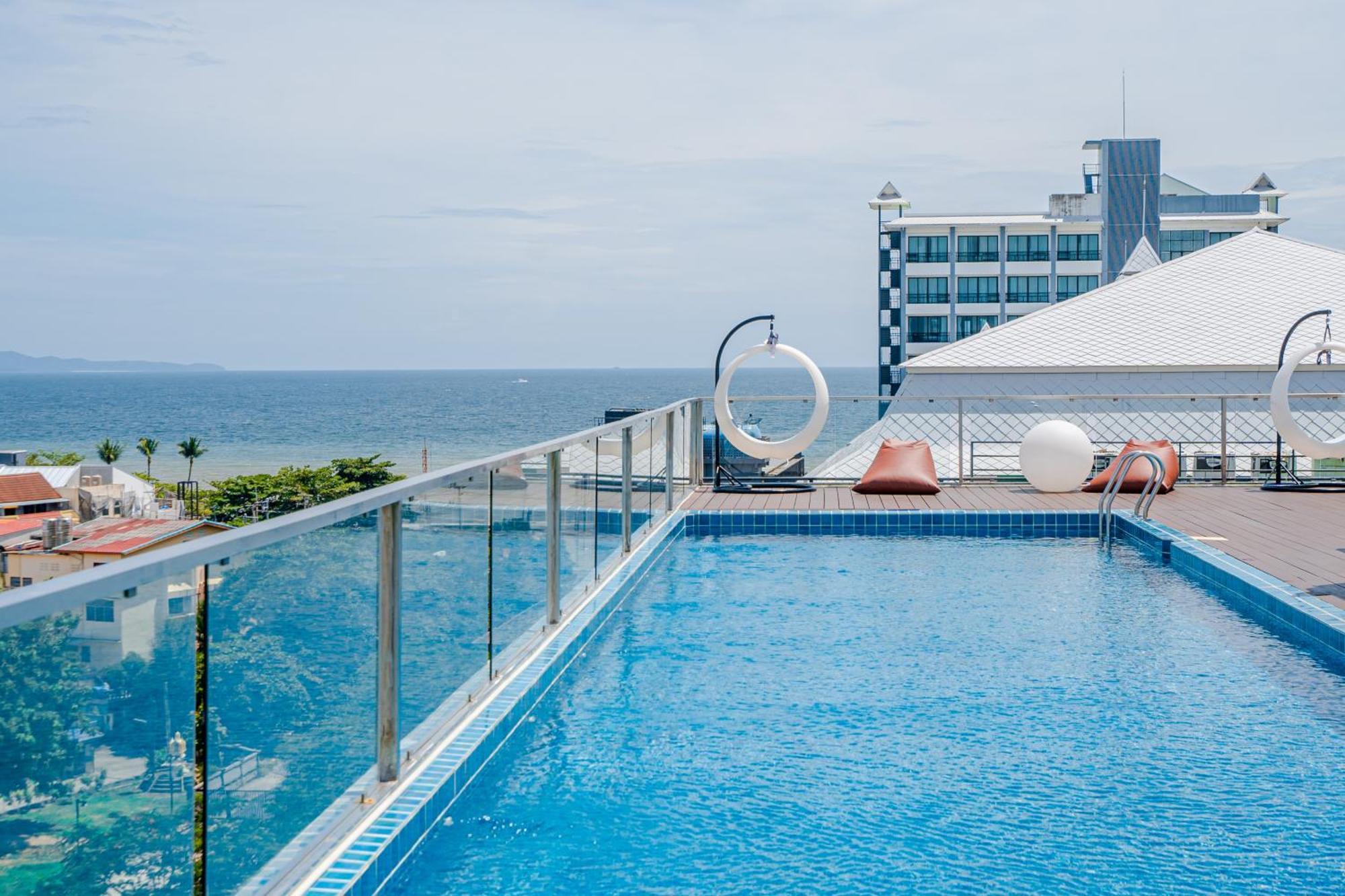 Ht9 Hotel Jomtien Beach Exterior photo