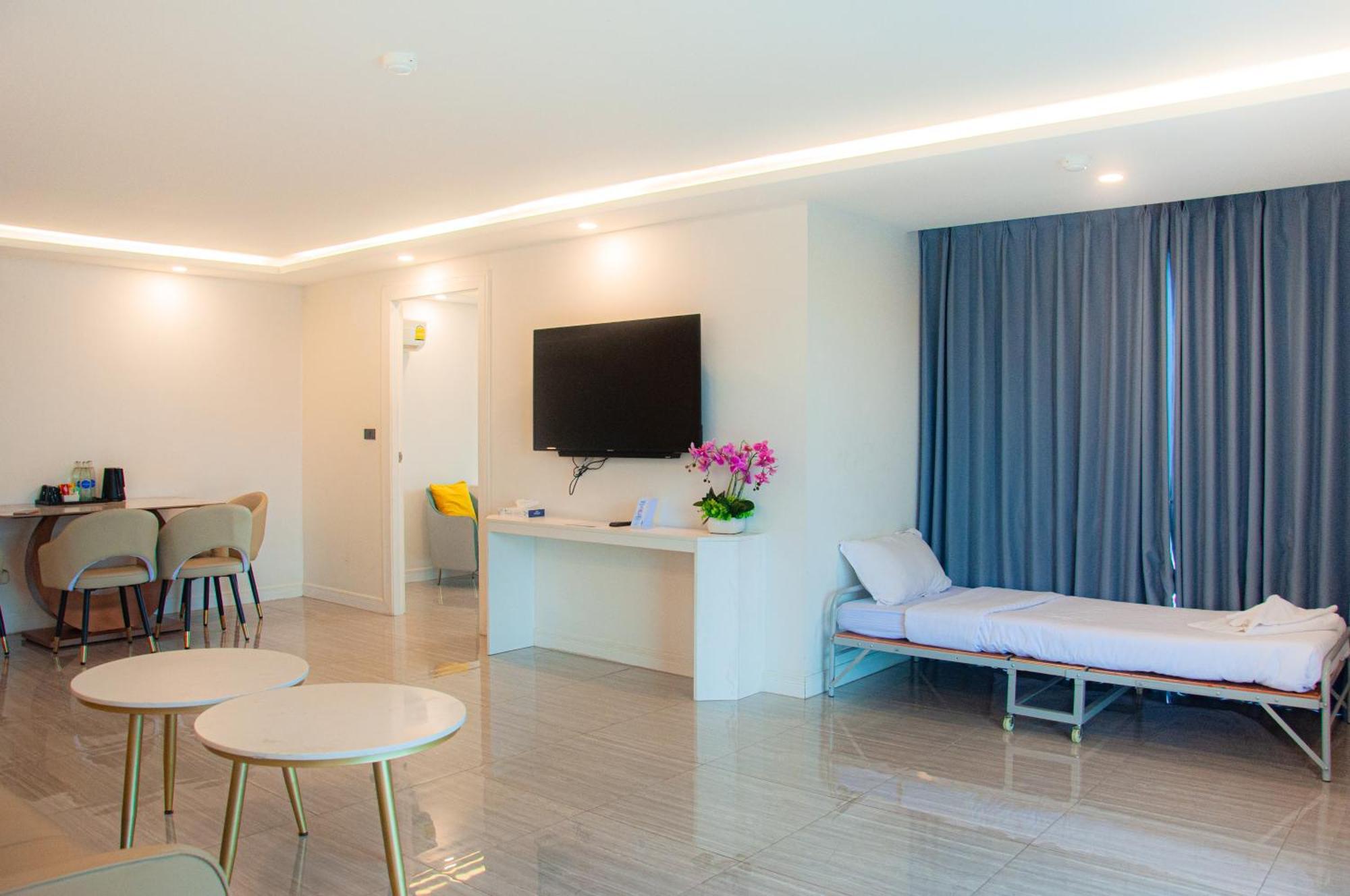 Ht9 Hotel Jomtien Beach Exterior photo