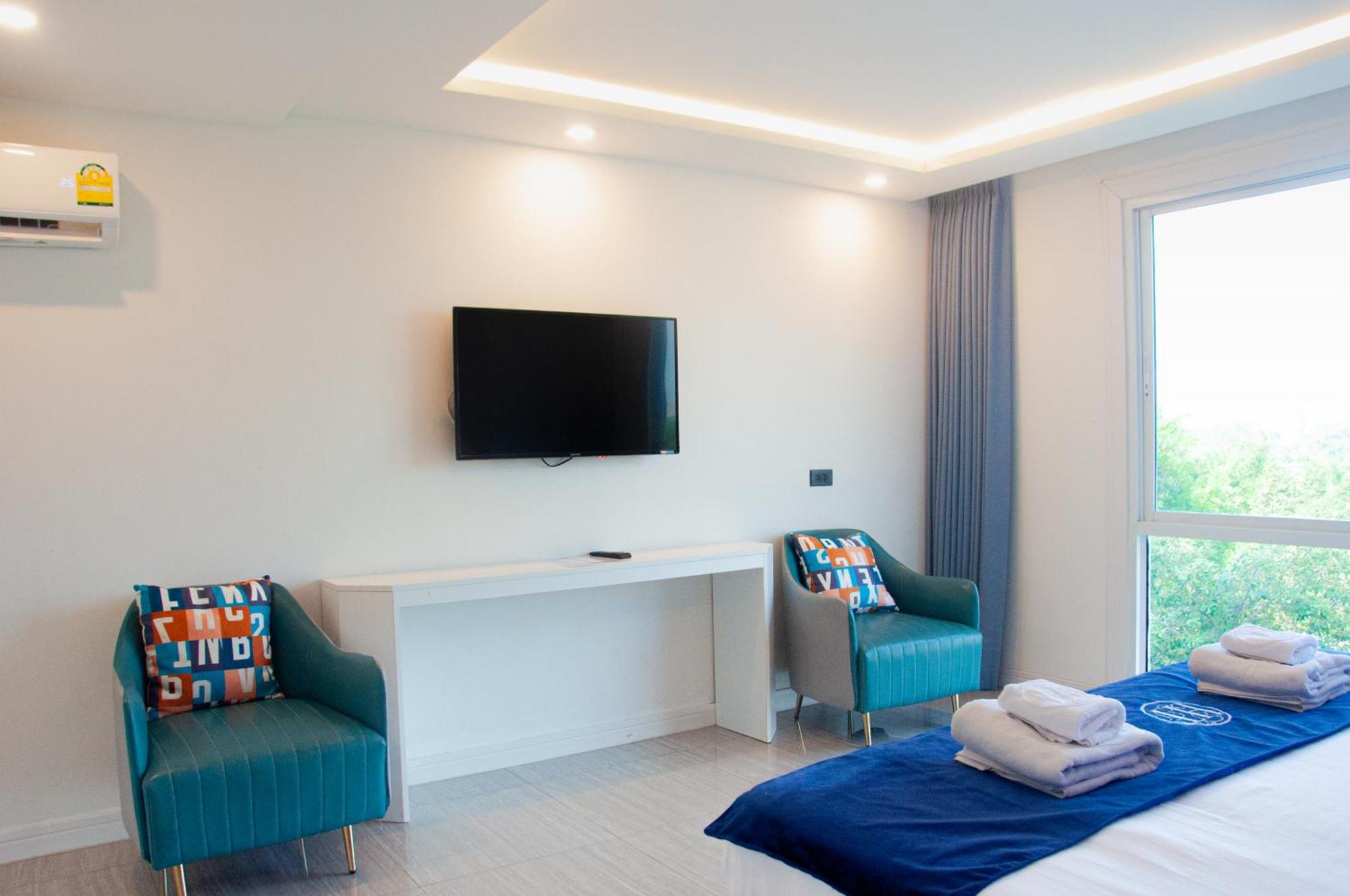 Ht9 Hotel Jomtien Beach Exterior photo